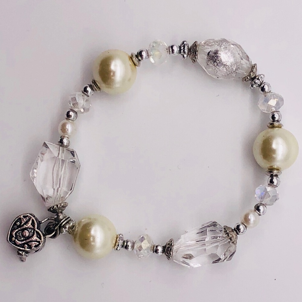 Sweet Pearl Prayer Box Bracelet